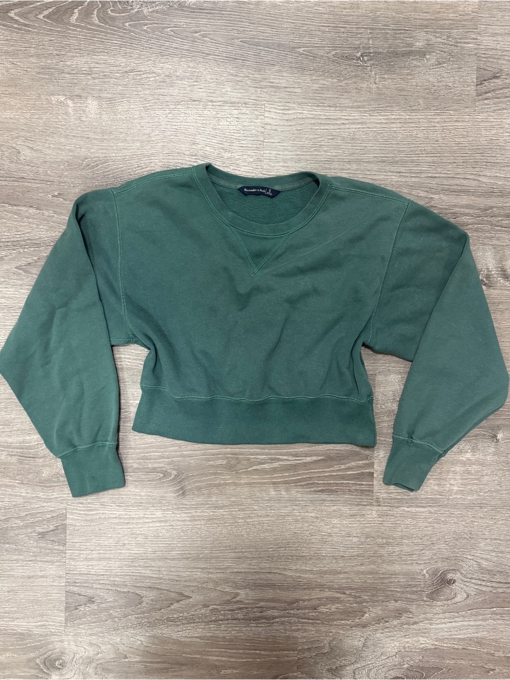 Abercrombie & Fitch Forest Green Cropped Crewneck Sweatshirt